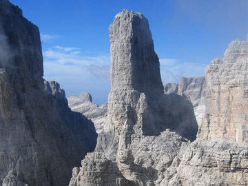 via_normale_campanile_basso_dolomiti_di_brenta.jpg